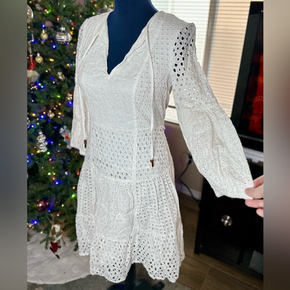 EUC Vince Camuto 3/4 Lantern Sleeve White Eyelet Lace Fit & Flare Dress - Picture 7 of 16